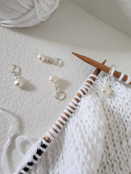 Double White Pearl Stitch Markers – Silver (4pcs)