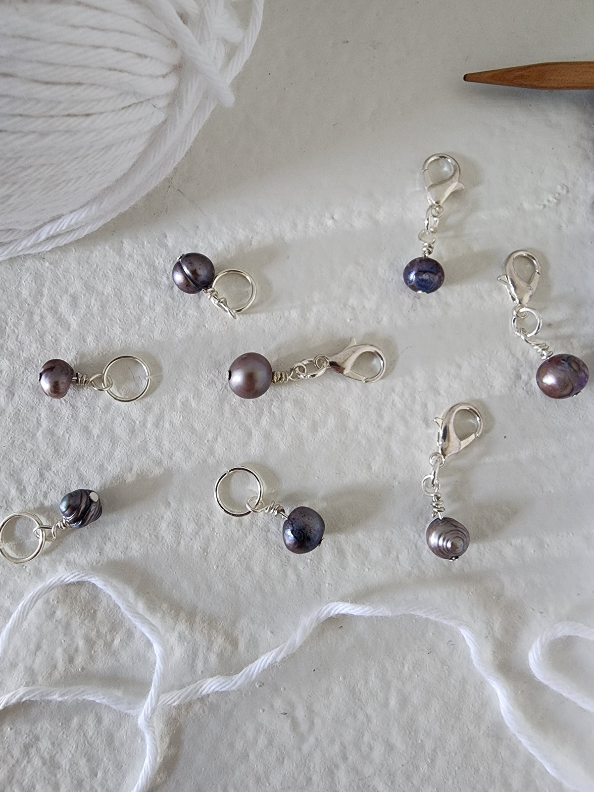 Gray Pearl Stitch Marker Set – Silver (4pcs)