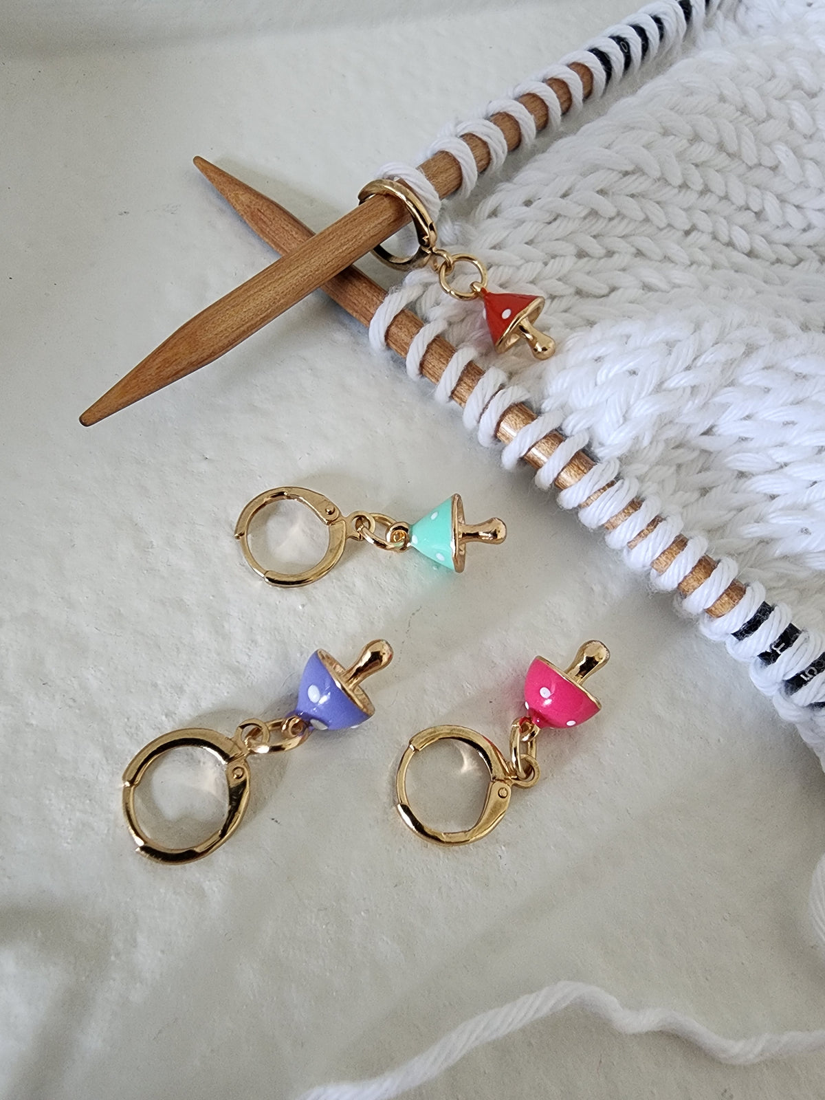 Mushroom  W/ 12 mm Clasp (4pcs)