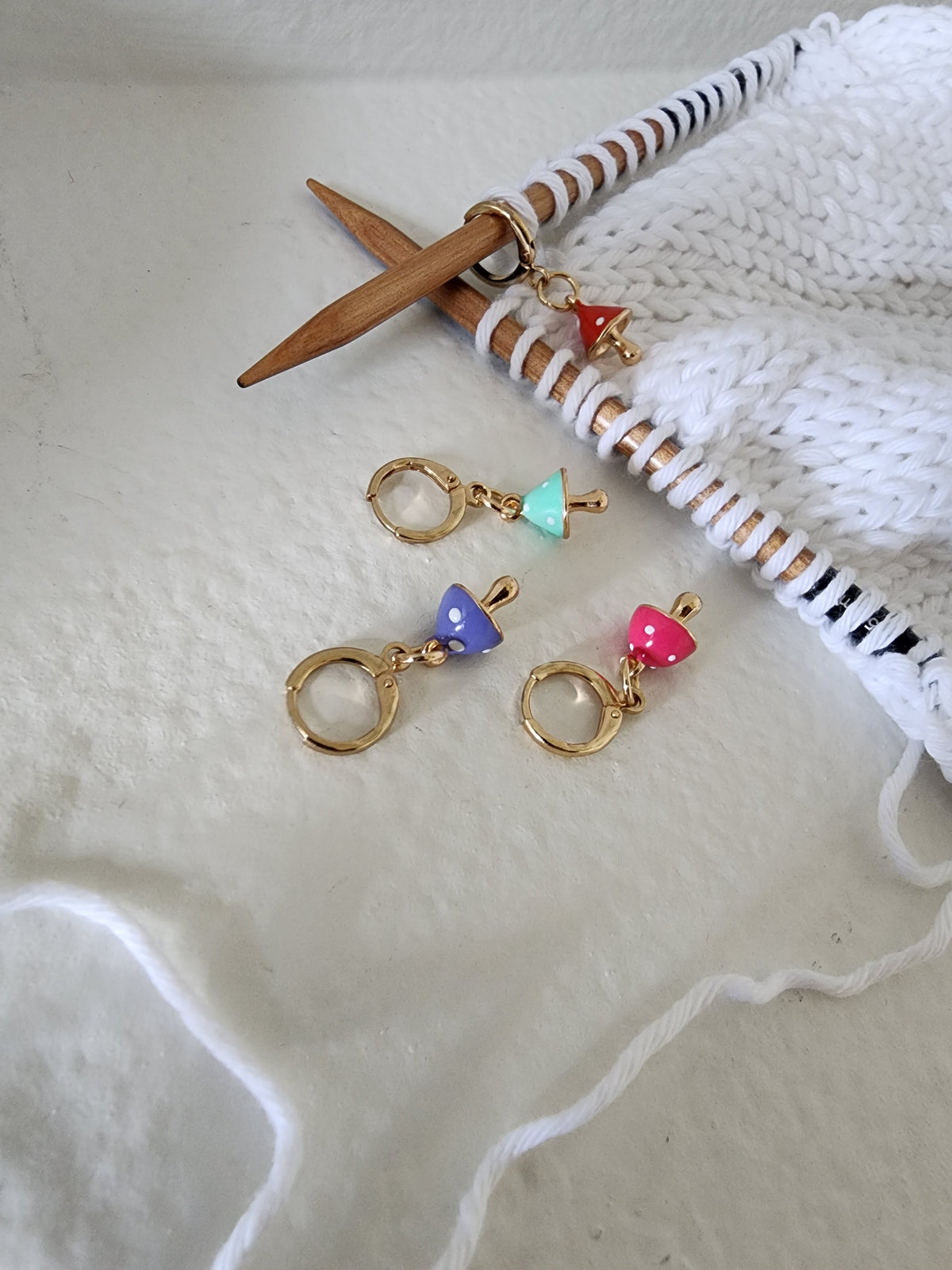 Mushroom  W/ 12 mm Clasp (4pcs)