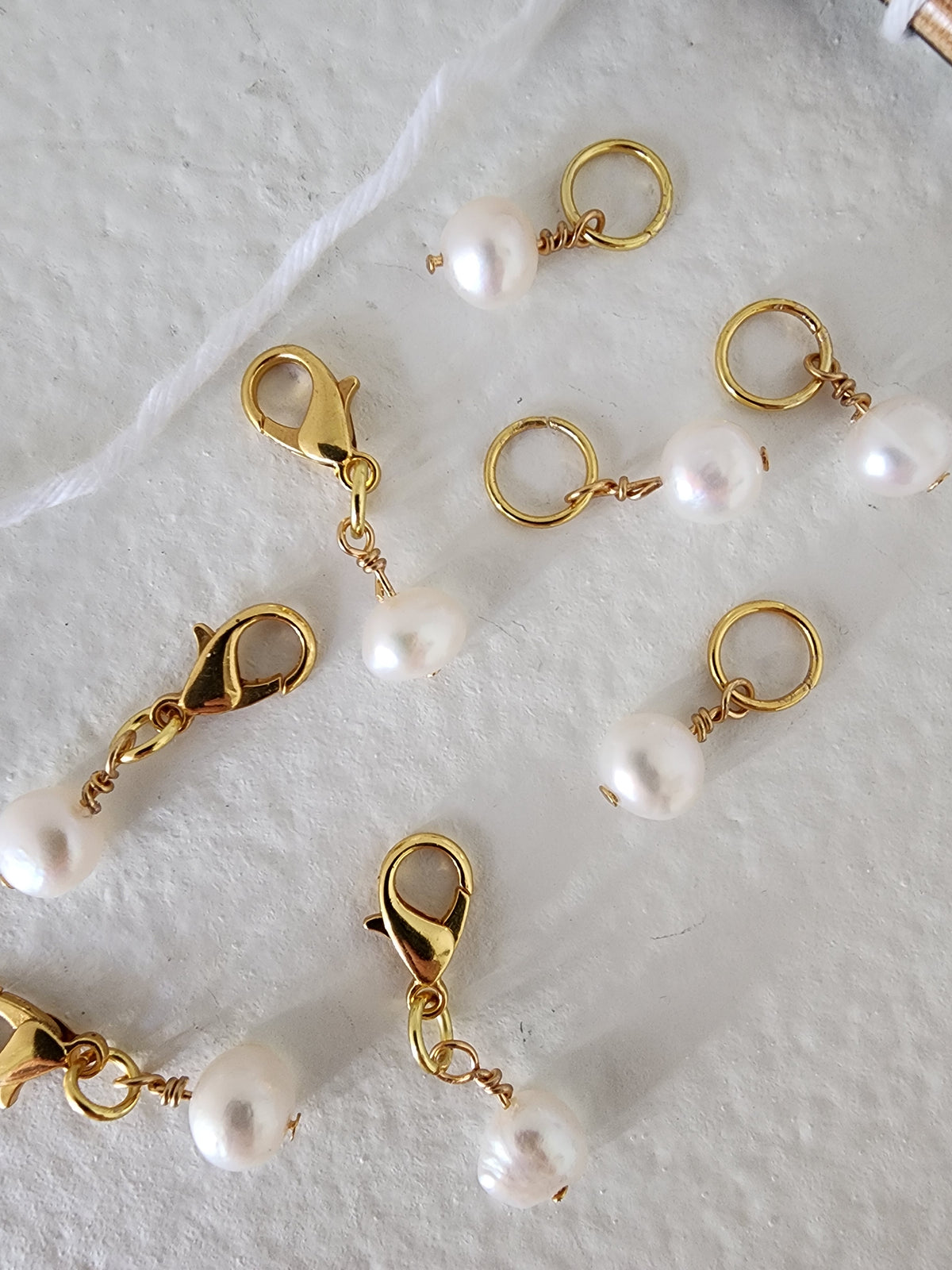 White Pearl Stitch Markers - Gold (4pcs)