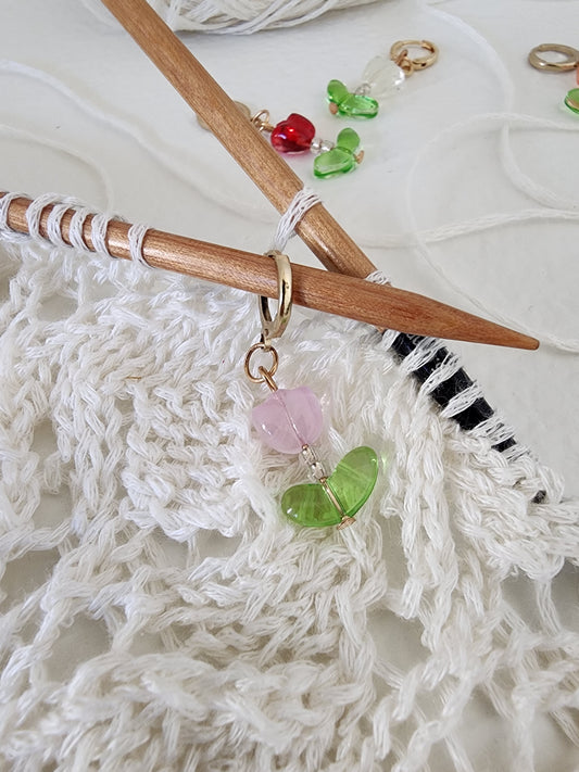 Glass Tulip Stich Markers with Clasp (4pcs)