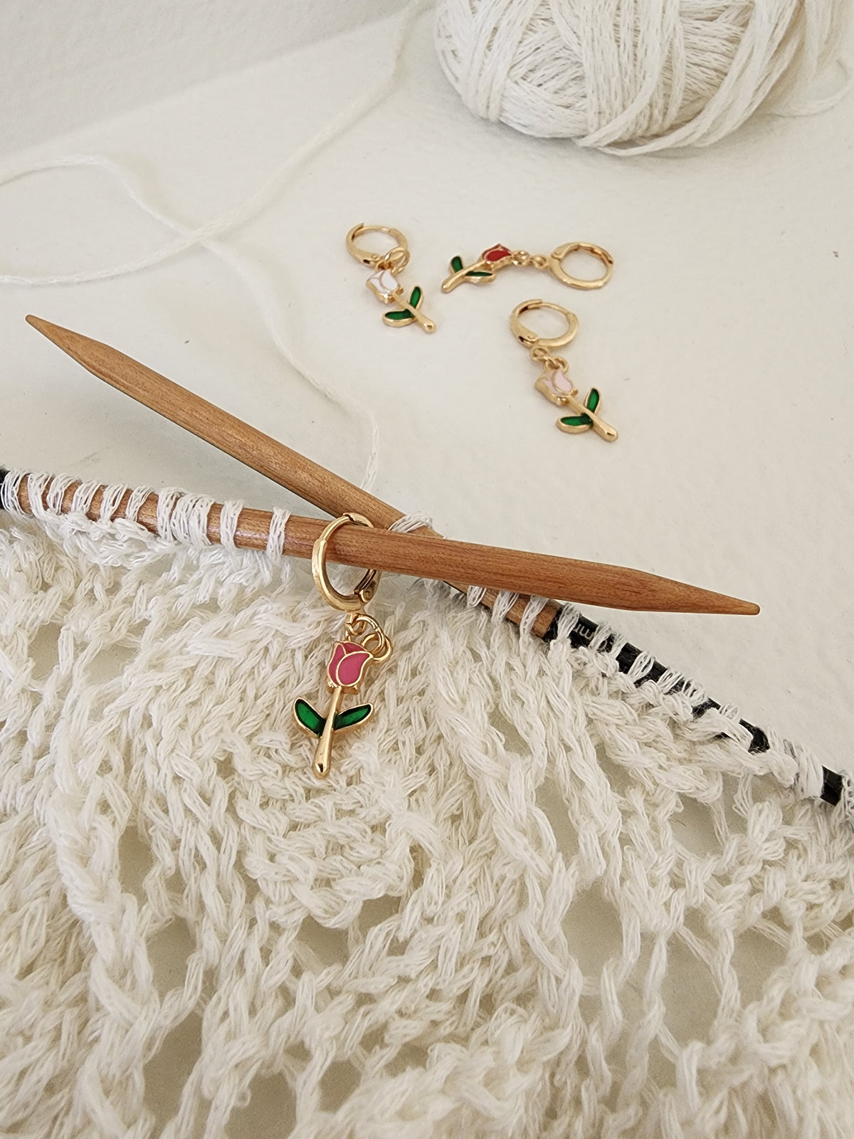 Metal Tulip Stich Markers with Clasp (4pcs)