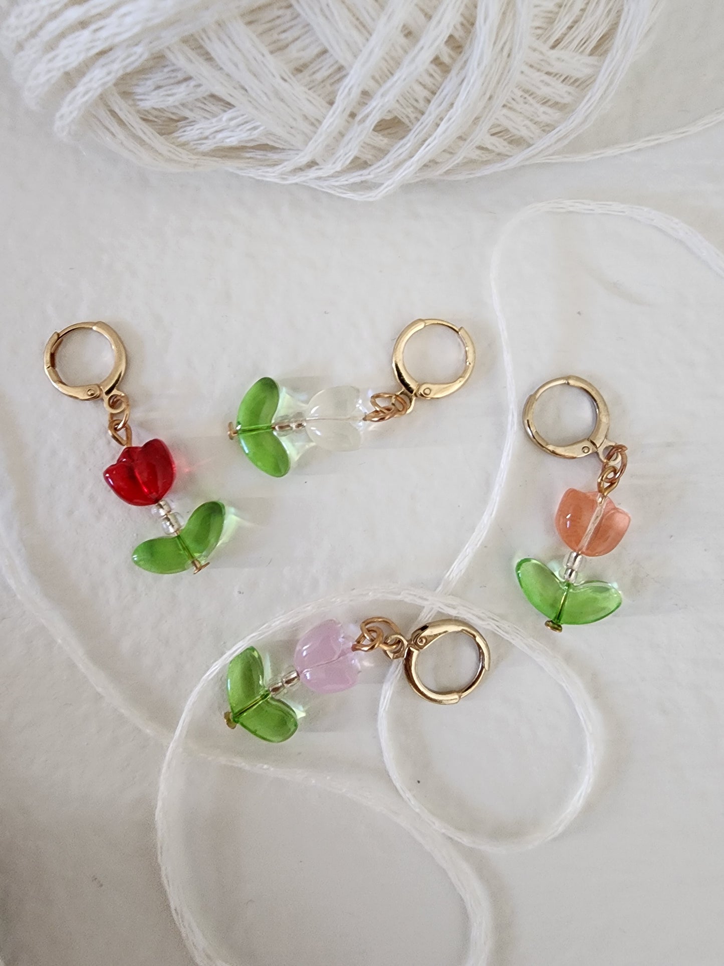 Glass Tulip Stich Markers with Clasp (4pcs)