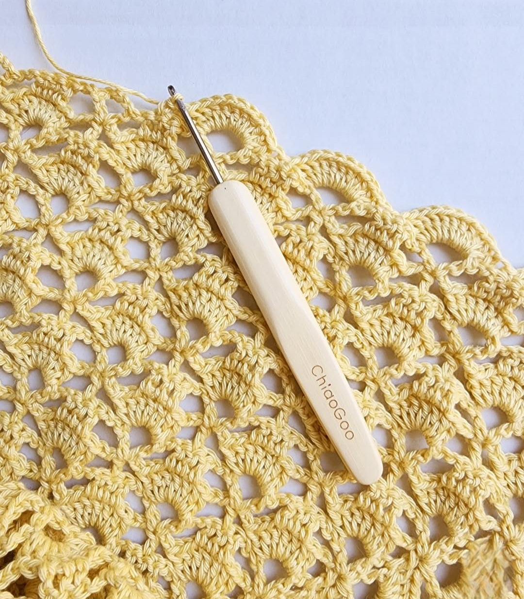 ChiaoGoo - Natural Bamboo - 5.5" Crochet Hook with Metal Head Size 8 (1.5 mm)