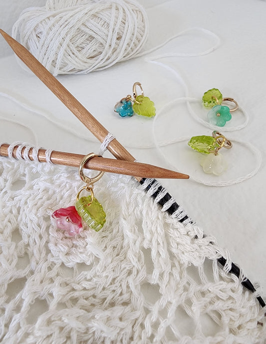 Glass Bell Flower Stich Markers with clasp (4pcs)